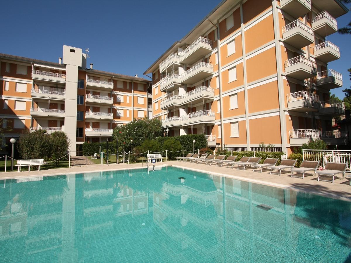 Residenza Gardenia Lejlighed Lignano Sabbiadoro Eksteriør billede